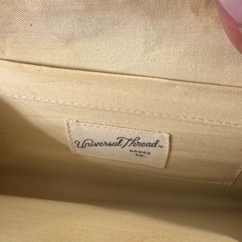 Universal Thread Navy And Beige Patterned Clutch - image 4